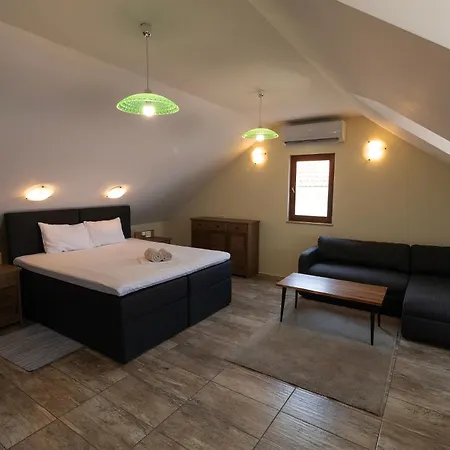 By The Sea Sutivan, Brac - 24402 3*